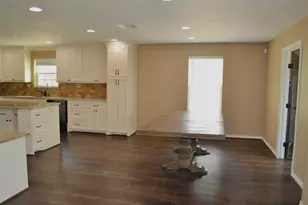 10025 Plum Grove Rd, Cleveland, TX 77327 - Photo 11