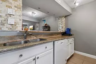 6111 Beverly Hill St, Houston, TX 77057 - Photo 5