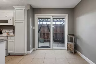 6111 Beverly Hill St, Houston, TX 77057 - Photo 11