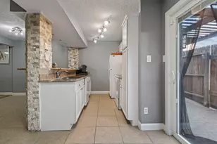 6111 Beverly Hill St, Houston, TX 77057 - Photo 7