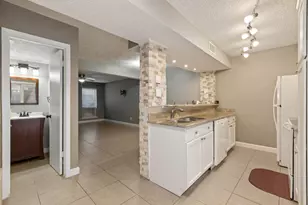 6111 Beverly Hill St, Houston, TX 77057 - Photo 9