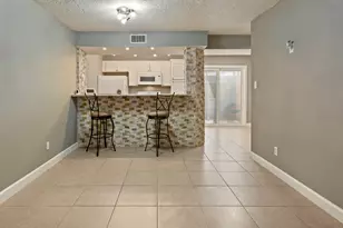 6111 Beverly Hill St, Houston, TX 77057 - Photo 7