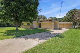 3293 62nd St, Port Arthur, TX 77640 - Photo 1