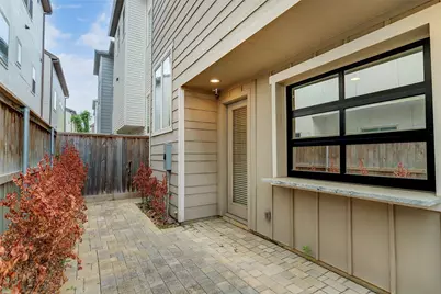 10905 Upland Retreat, Houston, TX 77043 - Photo 19