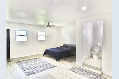 639 Feamster Drive, Houston, TX 77022 - Photo 3