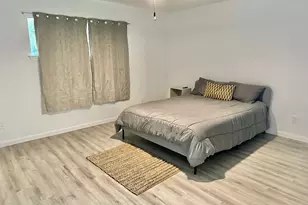639 Feamster Dr, Houston, TX 77022 - Photo 9