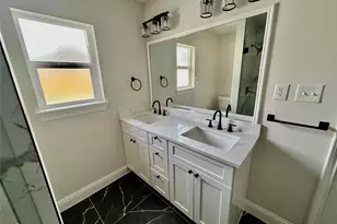 2511 Briarpark Dr, Houston, TX 77042 - Photo 45