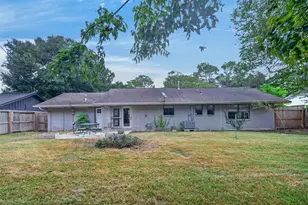 10706 Oasis Dr, Houston, TX 77096 - Photo 29