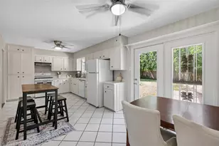 10706 Oasis Dr, Houston, TX 77096 - Photo 9