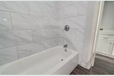 6935 Falling Waters Drive, Spring, TX 77379 - Photo 9