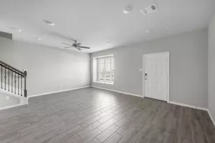 8041 Scanlan Trl, Missouri City, TX 77459 - Photo 11