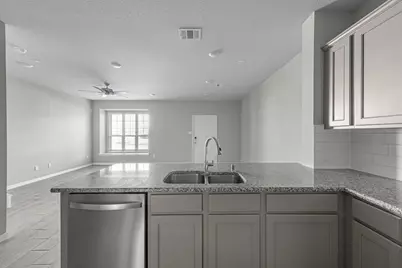 8041 Scanlan Trail, Missouri City, TX 77459 - Photo 9