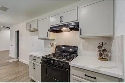 9923 Antrim Lane, La Porte, TX 77571 - Photo 13