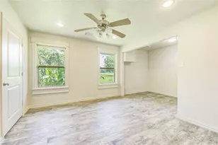 37 Wildwood Lake Dr, Huntsville, TX 77340 - Photo 17