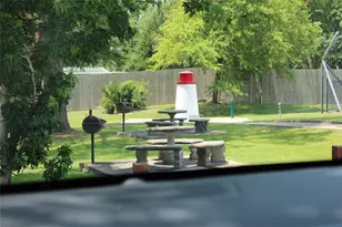 37 Wildwood Lake Dr, Huntsville, TX 77340 - Photo 35