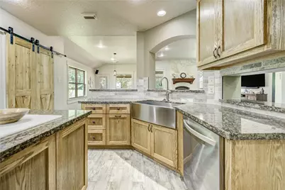 37 Wildwood Lake Drive, Huntsville, TX 77340 - Photo 5