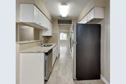 801 Newport Boulevard, League City, TX 77573 - Photo 9