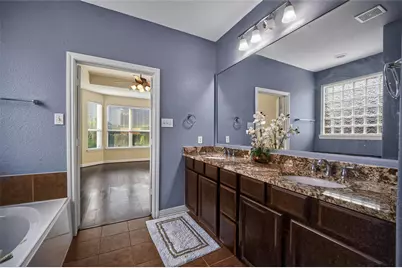 12611 Colonial Glen Ct, Pearland, TX 77584 - Photo 25