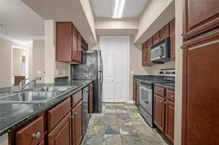 7575 Kirby Dr, Houston, TX 77030 - Photo 17