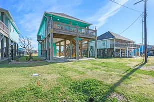 960B Palmetto Dr, Crystal Beach, TX 77650 - Photo 27