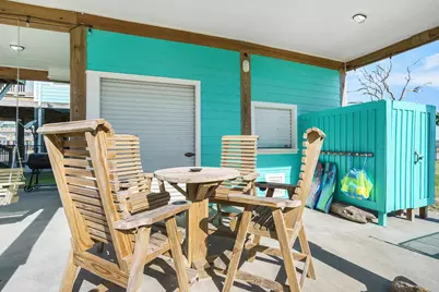 960 B Palmetto Drive, Crystal Beach, TX 77650 - Photo 23