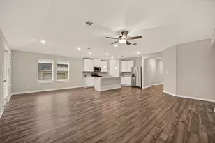 3219 Garner Ln, Texas City, TX 77591 - Photo 5