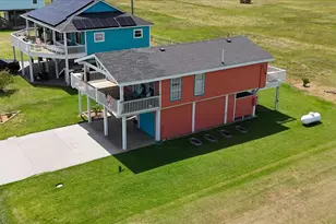 3343 Pirates Cove, Crystal Beach, TX 77650 - Photo 3