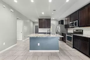 614 Harvest Bluff Dr, Rosharon, TX 77583 - Photo 9