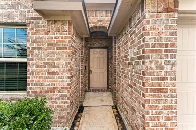 614 Harvest Bluff Drive, Rosharon, TX 77583 - Photo 3