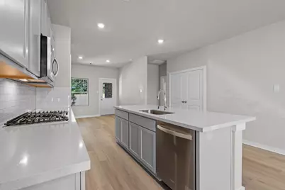 12163 Ridge Top Drive, Conroe, TX 77304 - Photo 7