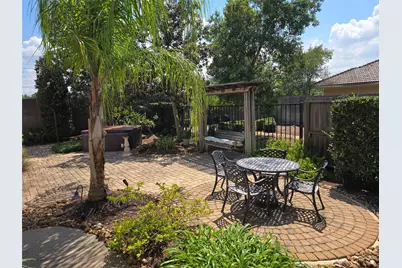 310 Waterford Way, Kemah, TX 77565 - Photo 3