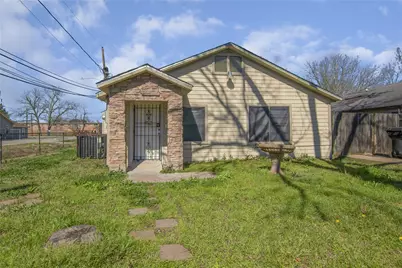 4401 Elmwood Street, Houston, TX 77051 - Photo 1