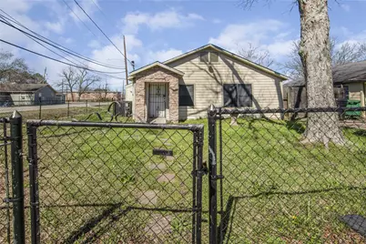 4401 Elmwood Street, Houston, TX 77051 - Photo 5
