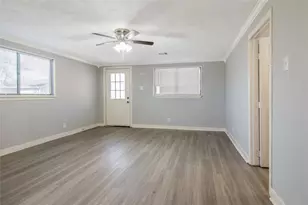 4401 Elmwood St, Houston, TX 77051 - Photo 13