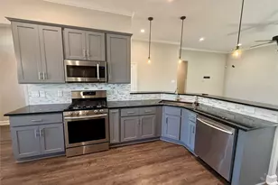 9206 Anna St, Needville, TX 77461 - Photo 3