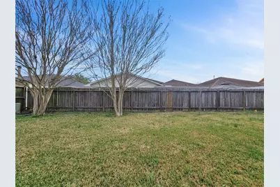 10827 Bradford Way Drive, Houston, TX 77075 - Photo 17
