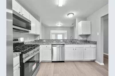 10827 Bradford Way Drive, Houston, TX 77075 - Photo 3