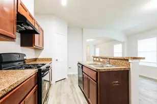 21718 Martin Grove Ct, Humble, TX 77338 - Photo 5