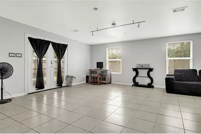 10010 Valley Park Drive, Houston, TX 77078 - Photo 9