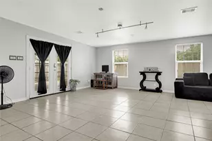 10010 Valley Park Dr, Houston, TX 77078 - Photo 9