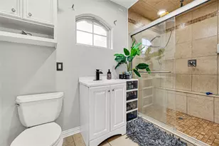 10010 Valley Park Dr, Houston, TX 77078 - Photo 15