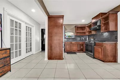 10010 Valley Park Drive, Houston, TX 77078 - Photo 5