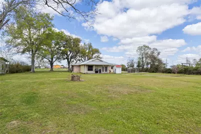 19961 Englin Road, Winnie, TX 77665 - Photo 7