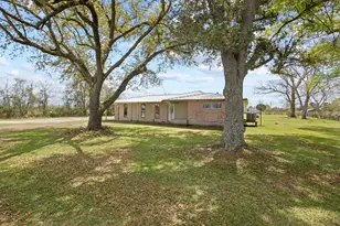 19961 Englin Rd, Winnie, TX 77665 - Photo 5