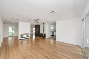 7610 Highmeadow Dr, Houston, TX 77063 - Photo 19