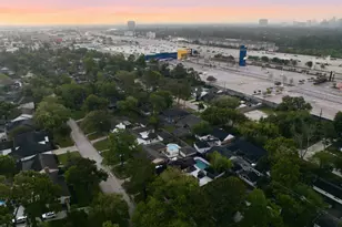 7215 Northampton Way, Houston, TX 77055 - Photo 35