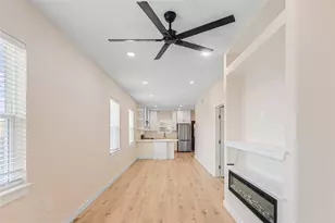 3823 Sealy St, Galveston, TX 77550 - Photo 11