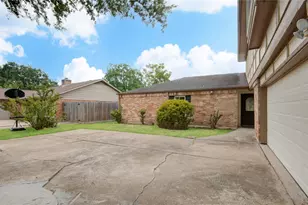 14211 Ella Lee Ln, Houston, TX 77077 - Photo 7
