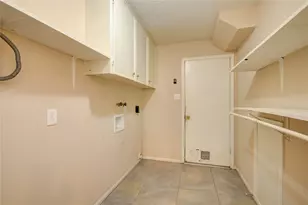 14211 Ella Lee Ln, Houston, TX 77077 - Photo 15