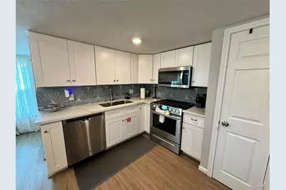 3931 Grayson Drive, Galveston, TX 77554 - Photo 7